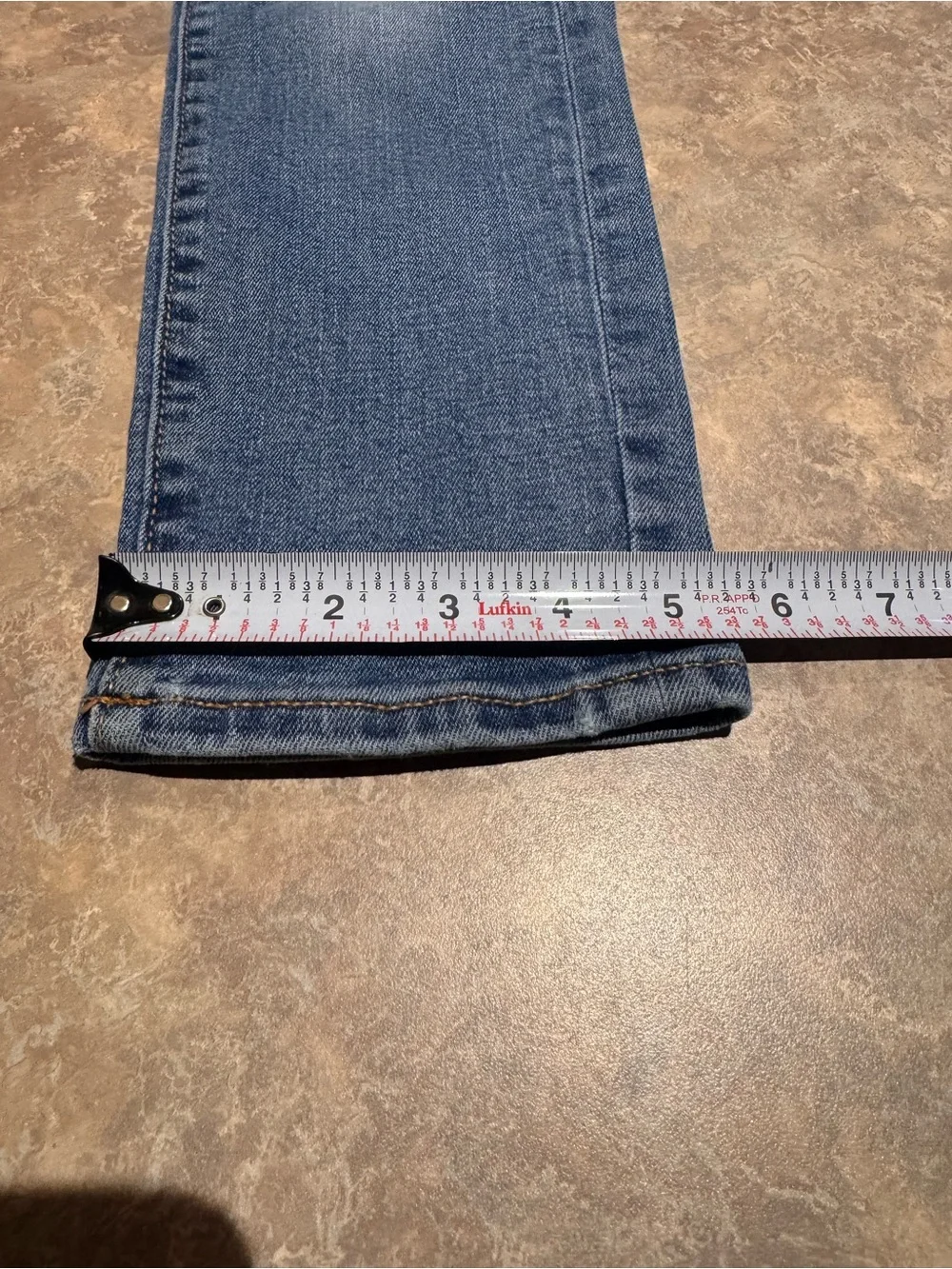 Classic Men's Blue Denim Jeans - Picture 7 of 11